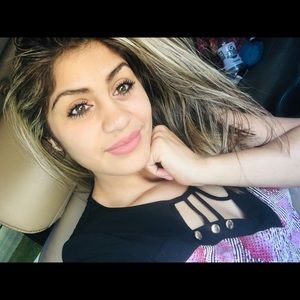 Meet your Posher, Vanesaa